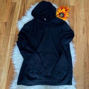 🌺 black lululemon hooded sweater with kangaroo pockets 🌺